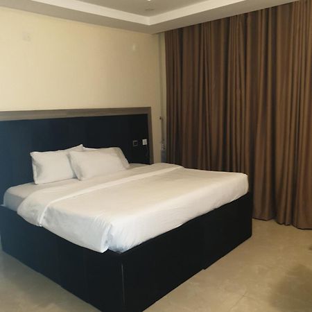 Golphins Suites & Hotel Abuja Dış mekan fotoğraf