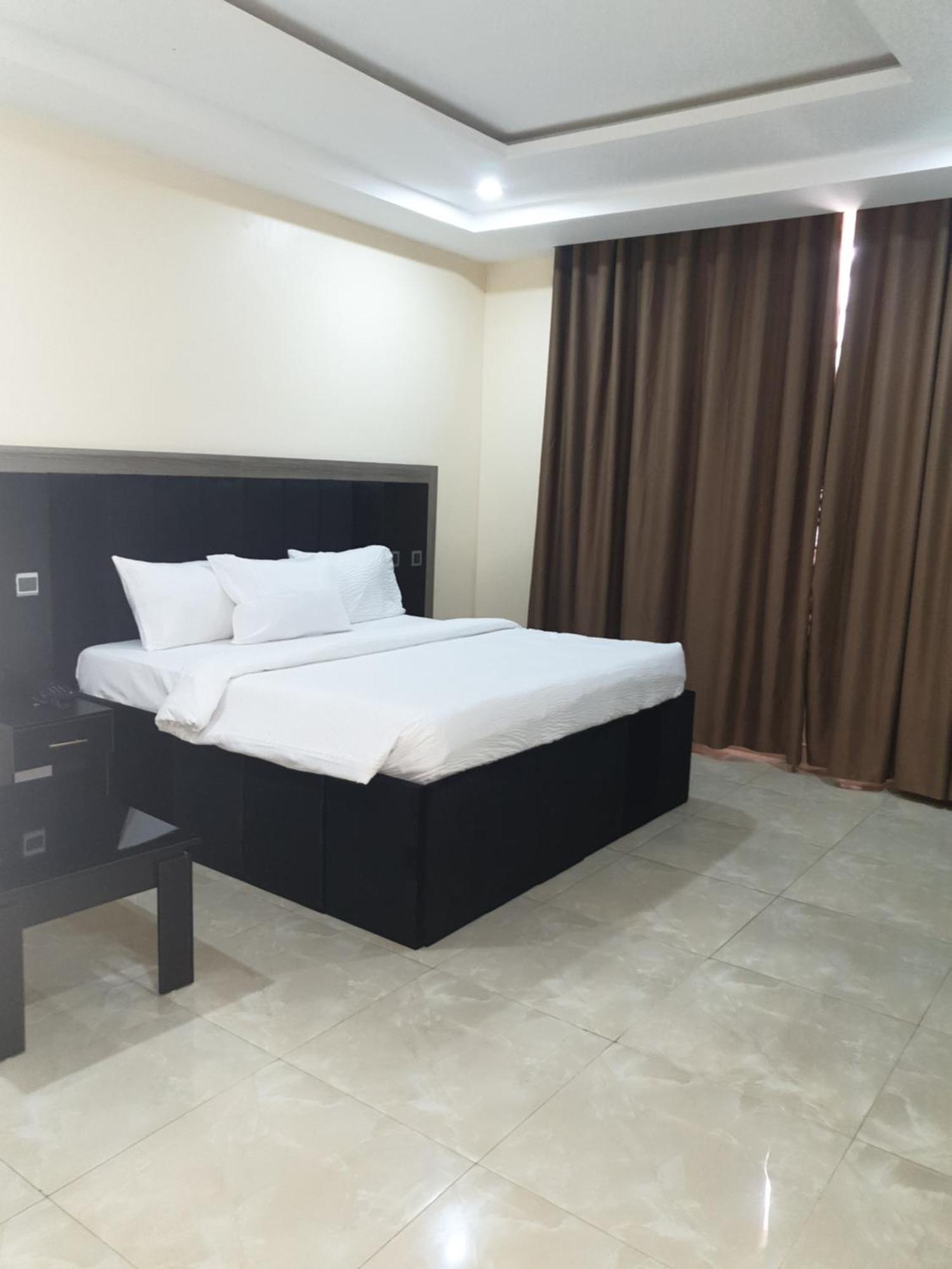 Golphins Suites & Hotel Abuja Dış mekan fotoğraf